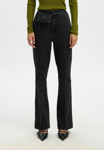 Клешеные джинсы