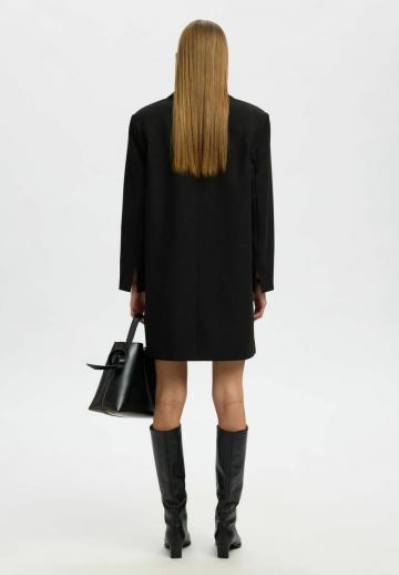 Короткое платье