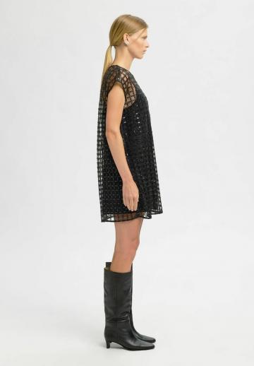 Короткое платье