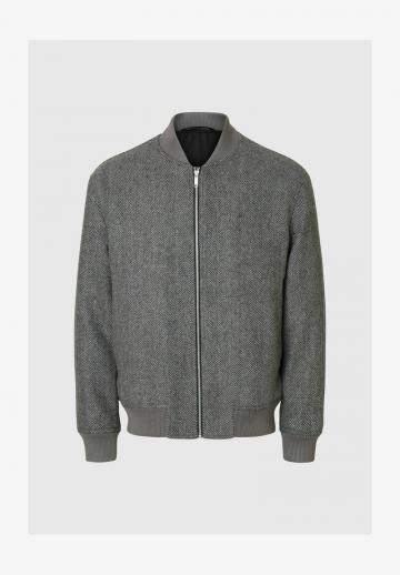 Куртка бомбер