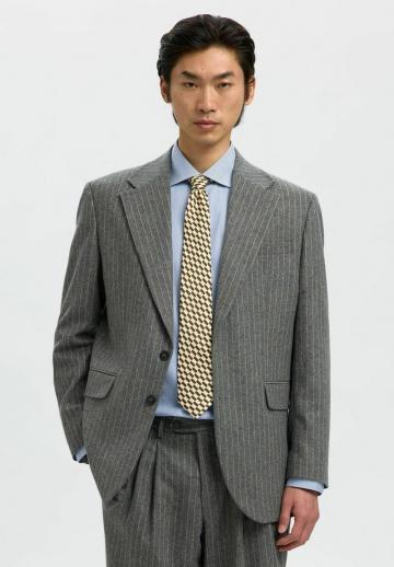 Короткое пальто