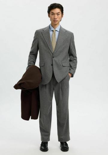 Короткое пальто