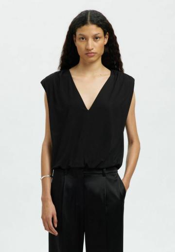 Блузка без рукавов