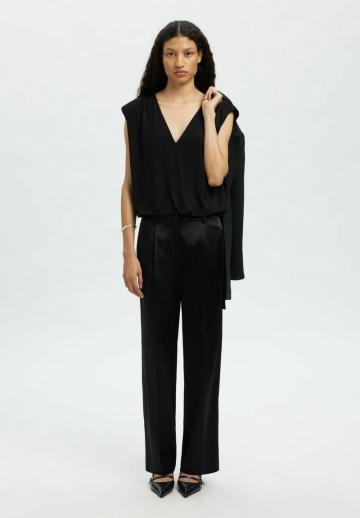 Блузка без рукавов