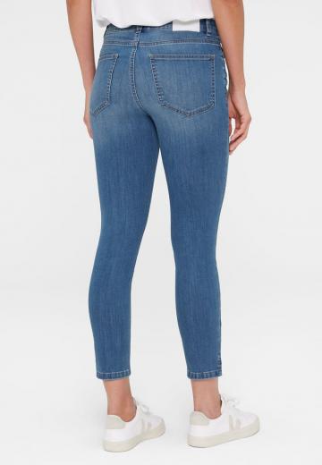 Короткие джинсы