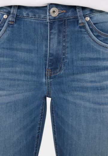 Короткие джинсы