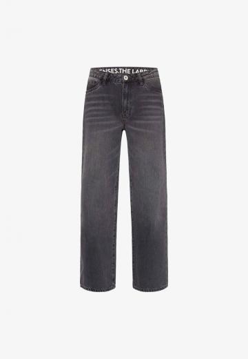 Свободные джинсы