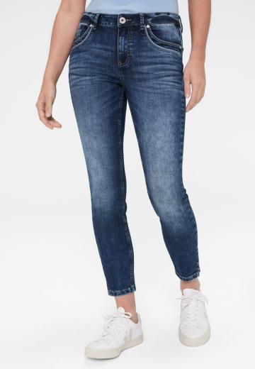 Короткие джинсы