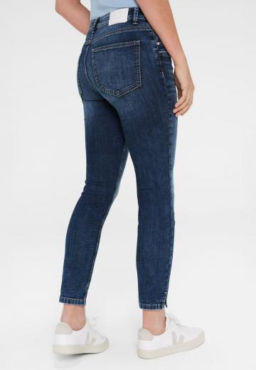 Короткие джинсы