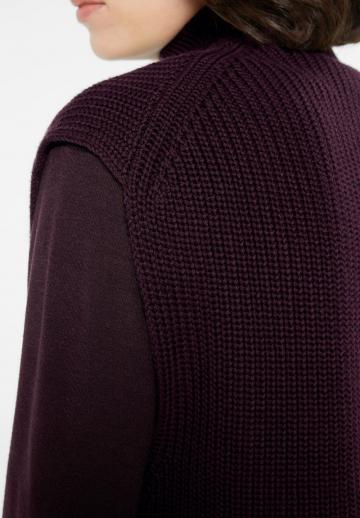 Пуловер без рукавов