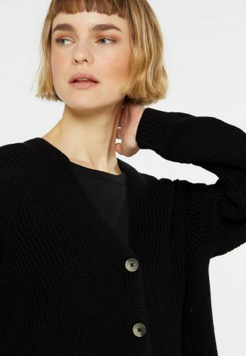 Вязаная кофта