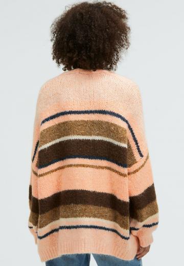 Жаккардовая вязаная кофта