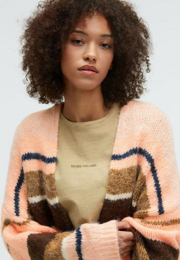 Жаккардовая вязаная кофта