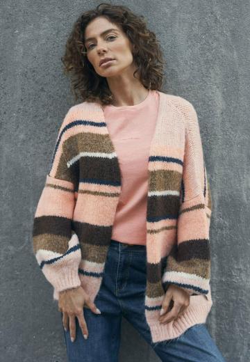 Жаккардовая вязаная кофта