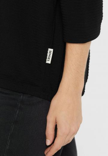 Пуловер с капюшоном