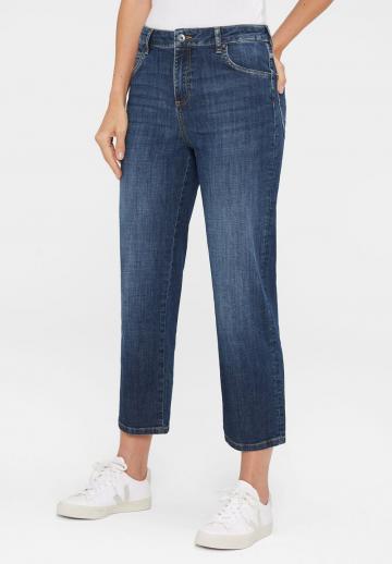 Короткие джинсы