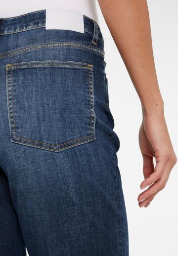 Короткие джинсы