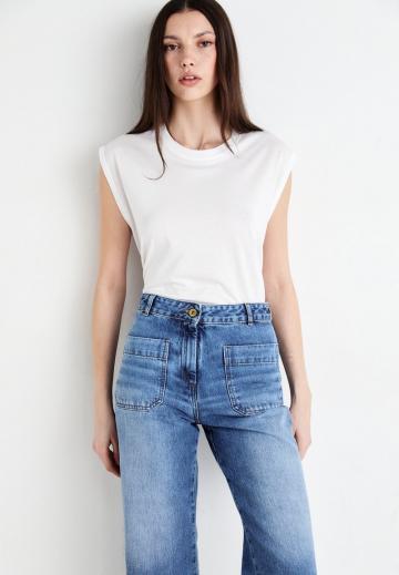 Короткие джинсы