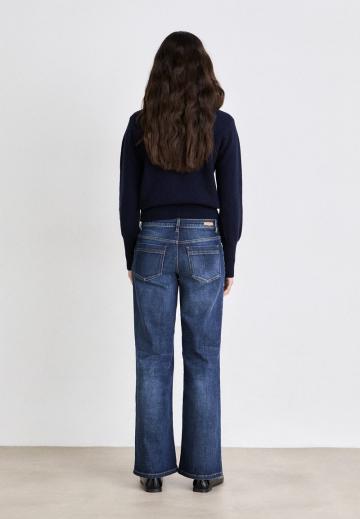 Свободные джинсы