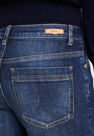 Свободные джинсы