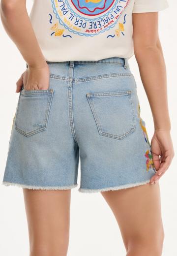 Джинсовые шорты