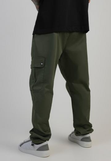 Брюки с накладными карманами