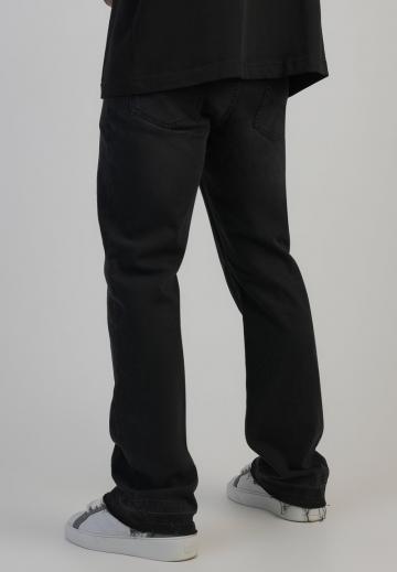 Прямые джинсы