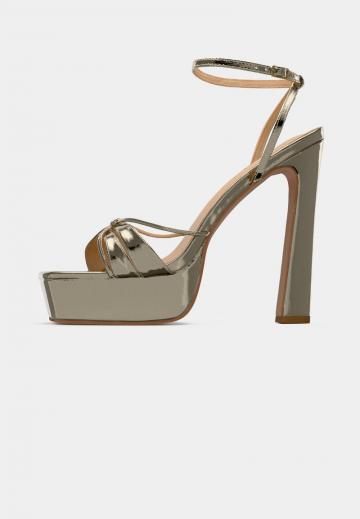 Босоножки на платформе