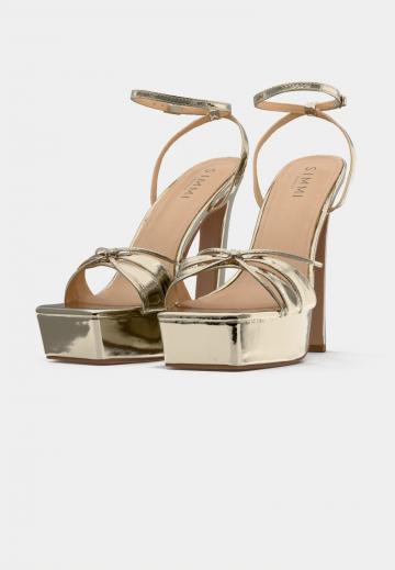 Босоножки на платформе