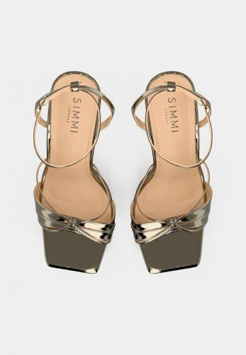 Босоножки на платформе