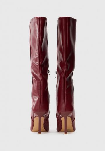 Высокие сапоги