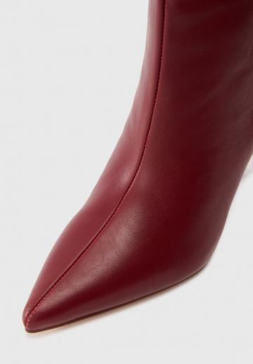 Высокие сапоги