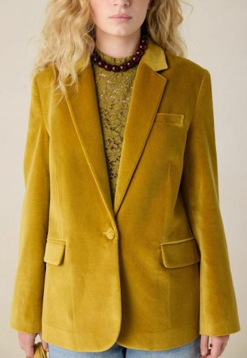 Короткое пальто