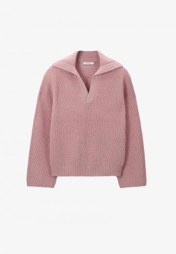 Пуловер с вырезом V