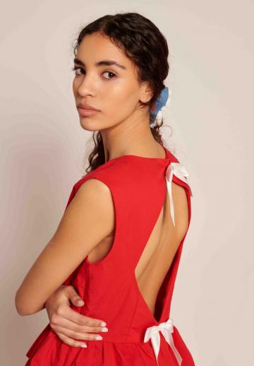 Блузка без рукавов