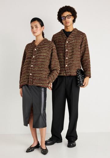 Жаккардовая вязаная кофта