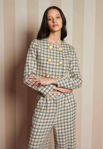 Короткая куртка