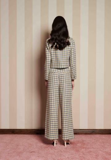 Короткая куртка