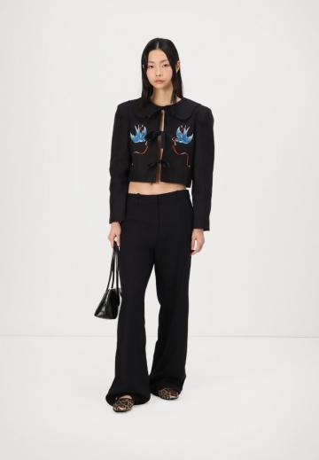 Короткая куртка