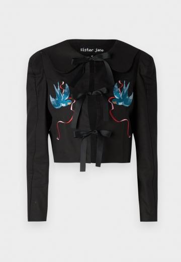 Короткая куртка