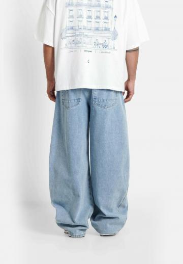 Прямые джинсы