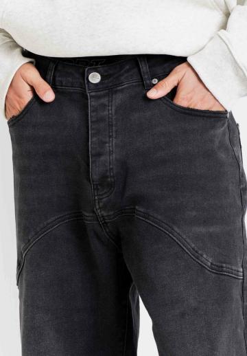 Прямые джинсы