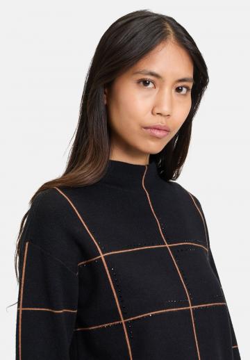 Вязаное платье