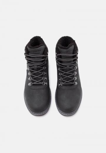 Зимние ботинки