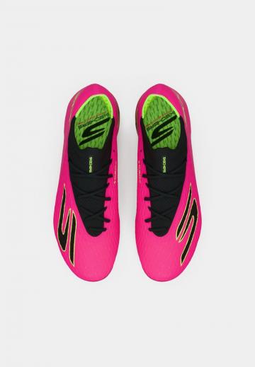 Футбольные бутсы