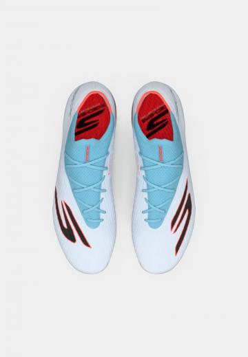 Футбольные бутсы