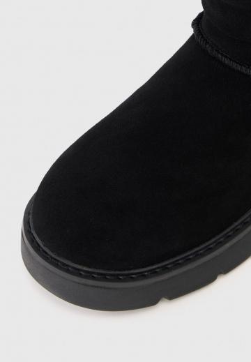 Сапожки на танкетке