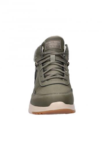 Ботинки на шнуровке