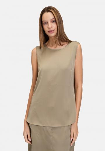 Блузка без рукавов