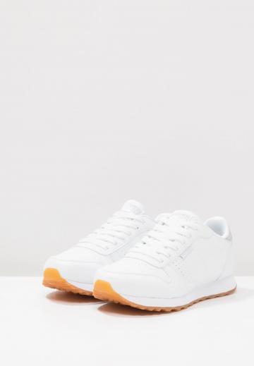 Гандбольные кроссовки